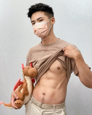 這次來名媛芭比體驗Talent-A 動磁波30，透過電磁波刺激神經、產生肌肉收縮，Talent-A動磁波30 利用科技的力量運動健身，一次療程30分鐘大概等於30,000下仰臥起坐，加強肌力、訓練肌肉然後精雕身體曲線，帥帥或水水只要乖乖躺好躺滿、配合呼吸，一集寶可夢的時間就能變身辣台妹，時間管理，療程非侵入性、不用麻醉，甚至不需要接觸身體、不用脫衣服就可以隔空治療，做完療程馬上來去約會！